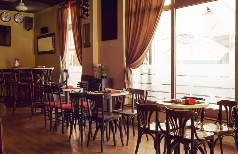 Avoid These 10 Mistakes When Choosing Commercial Window Shades for Your Restaurant