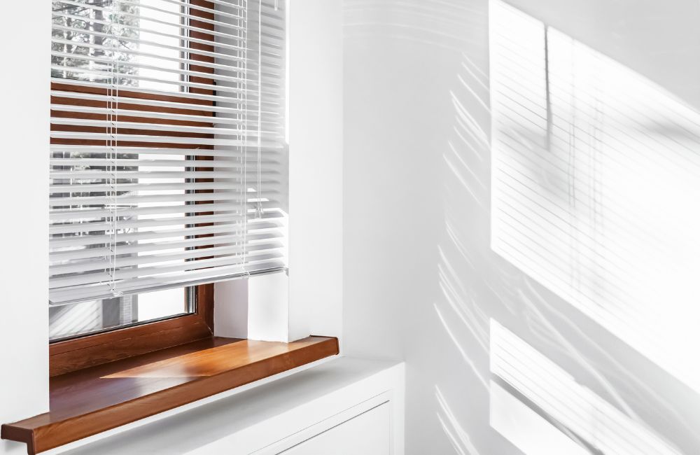 6 Reasons Fitted Window Blinds Are Ideal for Small Apartments (3)