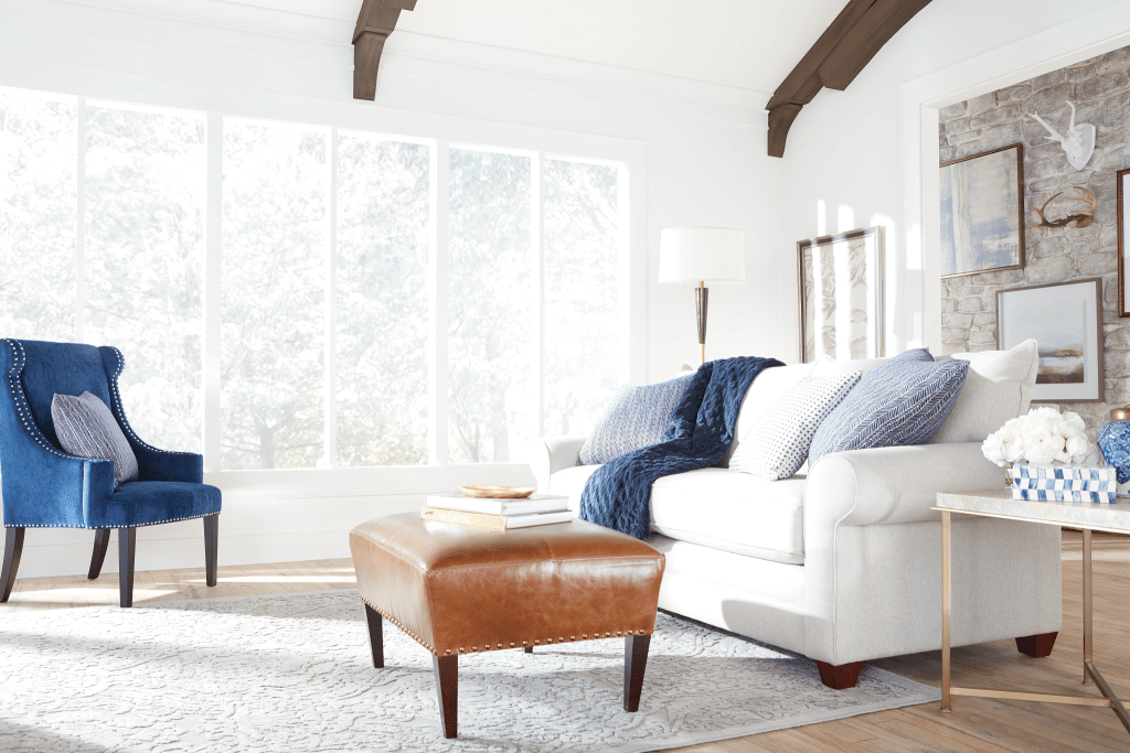 2020_PK_SLPV_Premier_Before Living Room